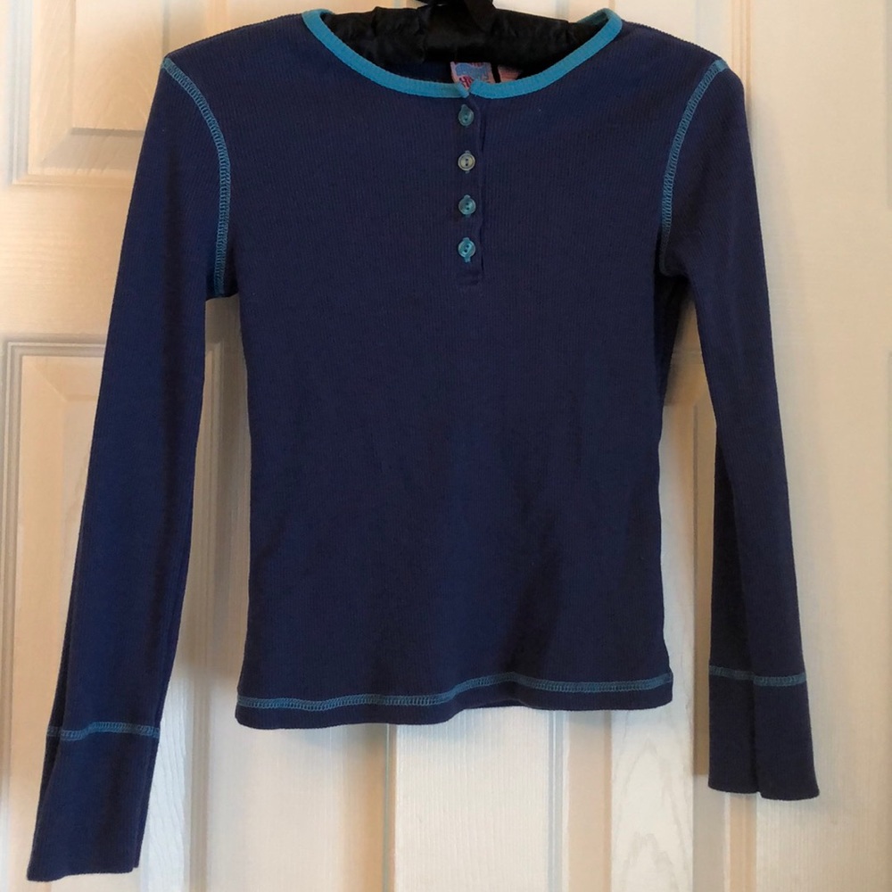 🌴Camp Beverly Hills Cotton/Poly Mix Soft Henley part buttoned long sleeved top